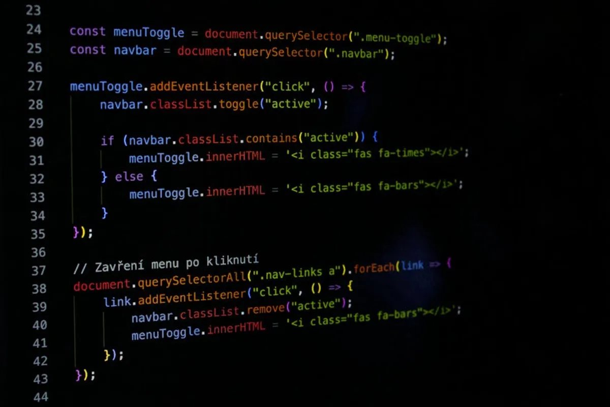 PHP vs JavaScript: What Beginners Should Know